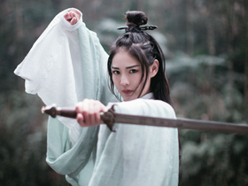 经典茶诗妙句《僧童煮茗烧红叶 游客题诗扫绿苔》赏析_关于煮茶品茶的诗句