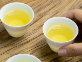 庄晚芳赞美铁观音的茶诗妙句《安溪铁观音名茶》赏析