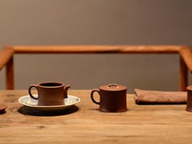 精美的现代茶诗《十六字令·普洱茶》注释赏析_赞美普洱茶的诗句