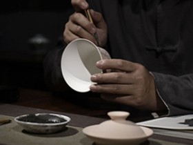 赞美普洱贡茶的现代茶诗妙句《贡品茶》赏析_关于茶香的诗句名语