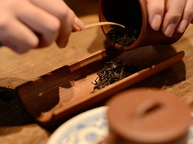 湖北陆羽茶文化研究会副会长欧阳勋赞美普洱茶的诗句《普洱茶》注释赏析