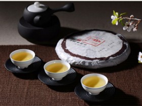 清代描写普洱贡茶的古诗《赐贡茶二首》其一赏析_关于普洱茶文化的诗句