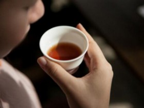 顾随描写茶的禅诗《送嘉莹南下》赏析