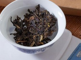 嫩茶叶与粗老茶的功效区别